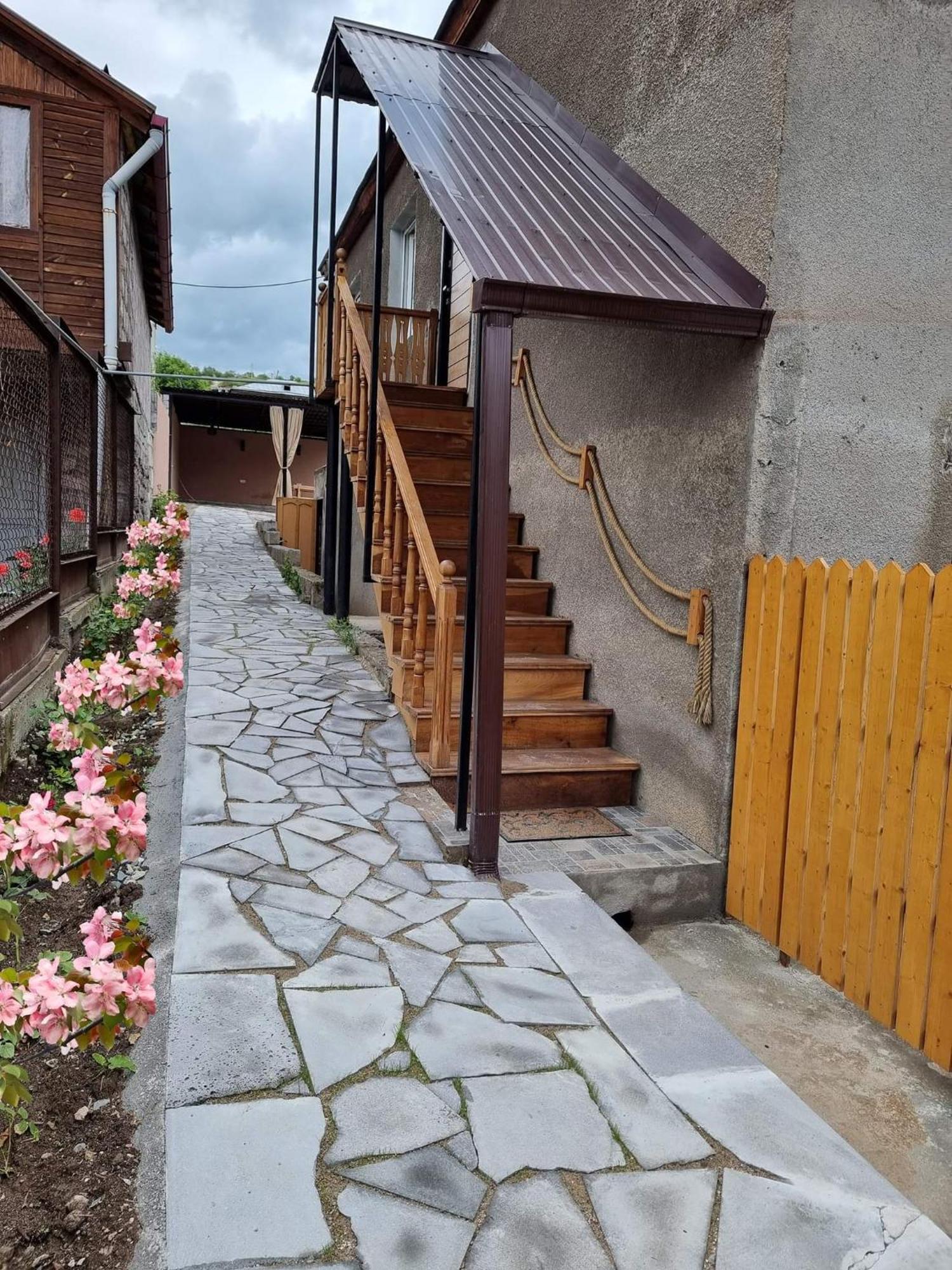 New Horizons , Apartment With 5 Bedrooms, Whole Apartment, Апартмент Целиком Dilijan Exterior photo